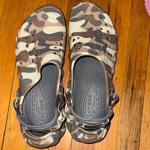 CROCS Camo Print Clog in Brown, Tan, Green